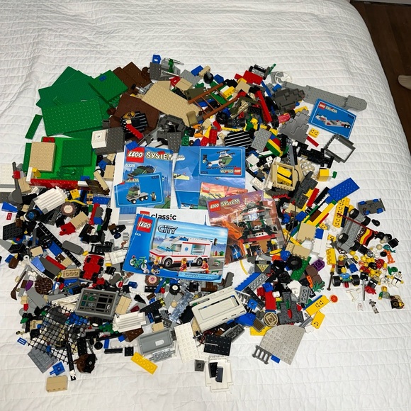 Huge Lego Bundle - Picture 2 of 12